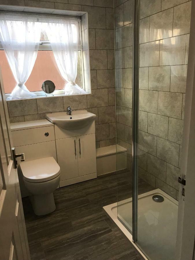 Hinckley Home Sleeps 5 Complete House Leicester Exterior foto